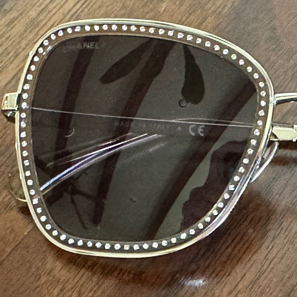 Chanel sunglasses main image 4